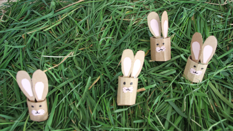 four bunny finger puppets 8 ears to practise 2x times tables 4x2=8